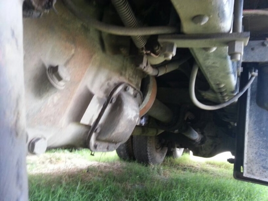 รถฮีโน่ 10 ล้อ ตู้เย็น FL1J  210 แรงม้า. ปี 40  สนใจติดต่อ 081 - 6079515