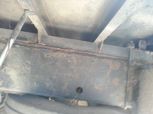 รถฮีโน่ 10 ล้อ ตู้เย็น FL1J  210 แรงม้า. ปี 40  สนใจติดต่อ 081 - 6079515