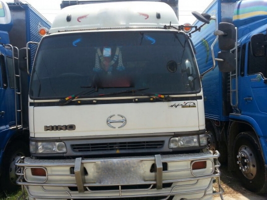 รถฮีโน่ 10 ล้อ ตู้เย็น FL1J  210 แรงม้า. ปี 40  สนใจติดต่อ 081 - 6079515