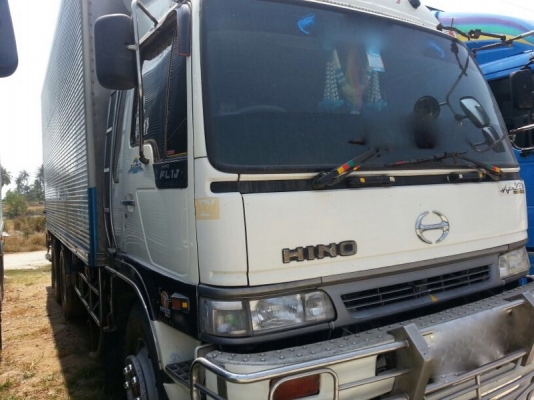 รถฮีโน่ 10 ล้อ ตู้เย็น FL1J  210 แรงม้า. ปี 40  สนใจติดต่อ 081 - 6079515