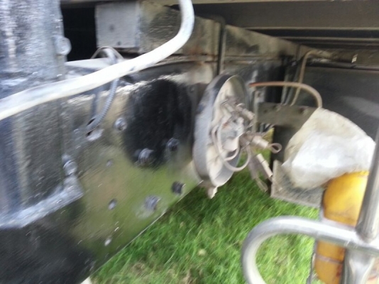 รถฮีโน่ 10 ล้อ ตู้เย็น FL227  220 แรงม้า.  ( ราคา 820,000 บาท. ) สนใจติดต่อ 081 - 6079515