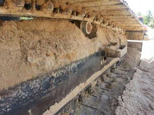 รถแบคโฮ KOMATSU  PC 200 - 8.  ( รถทำงาน. 7,2xx  ซม. )  สนใจติดต่อ 081 - 6079515