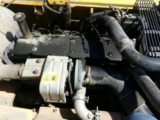 รถแบคโฮ KOMATSU  PC 200 - 8.  ( รถทำงาน. 7,2xx  ซม. )  สนใจติดต่อ 081 - 6079515