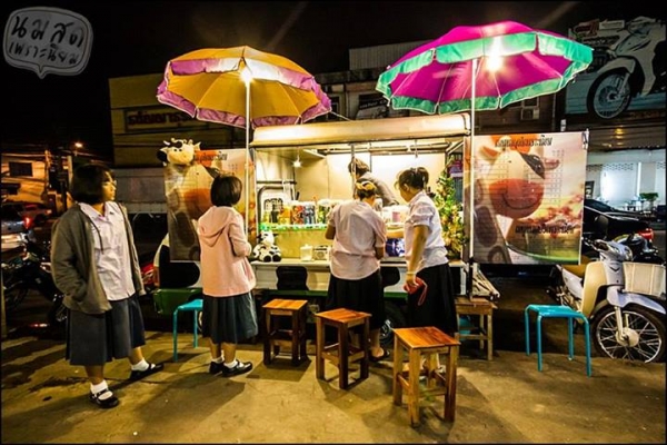 รถเปิดบาร์ขายนมสดปั่น ขายด่วน!!!ภายในเดือนนี้ 95,000 บาท