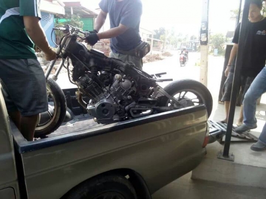 ลดราคากันไปครับ XV750 ไม่มีเอกสาร รถยืนคัน เครื่อง คาร์บู ชุดไฟ ครบครับ ตามรูปเลย