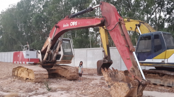 ขายด่วนแบ็คโฮSUMITOMO 2800F2ราคาไม่แพงสภาพใช้งานได้ดีโทร0801515451