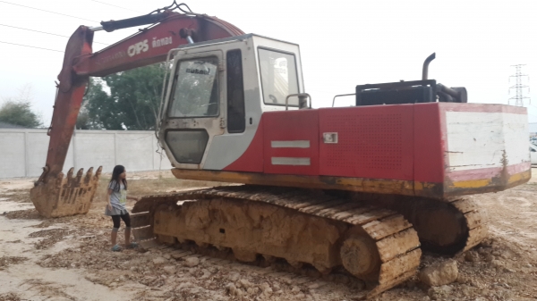 ขายด่วนแบ็คโฮSUMITOMO 2800F2ราคาไม่แพงสภาพใช้งานได้ดีโทร0801515451