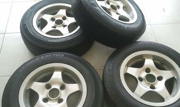 ENKEI 13X6 ET20 พร้อมยาง175-70-13 ใช้ต่อได้ยาวๆ1ชุดพร้อมส่ง