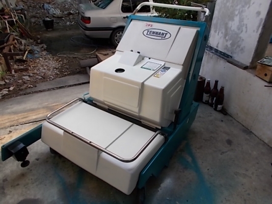 รถกวาดพื้น รถกวาดฝุ่น ชนิดเดินตามมือสองใช้แบตเตอรี่