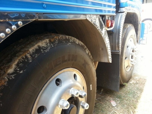 รถฮีโน่ 12 ล้อ ตู้เย็น 285 แรงม้า. ปี 38  ( รถประกอบ. )  สนใจติดต่อ 081 - 6079515