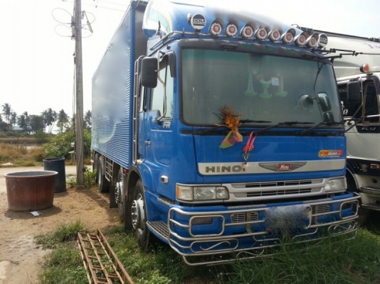 รถฮีโน่ 12 ล้อ ตู้เย็น  260 แรงม้า. ปี 48  ( รถประกอบ. )  สนใจติดต่อ 081 - 6079515
