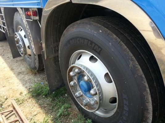 รถฮีโน่ 12 ล้อ ตู้เย็น  260 แรงม้า. ปี 48  ( รถประกอบ. )  สนใจติดต่อ 081 - 6079515