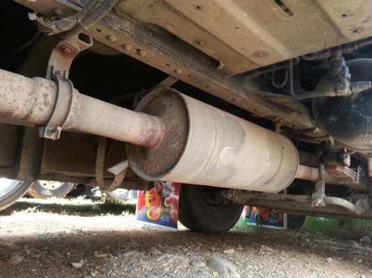 รถฮีโน่ 12 ล้อ ตู้เย็น  260 แรงม้า. ปี 48  ( รถประกอบ. )  สนใจติดต่อ 081 - 6079515