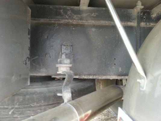 รถฮีโน่ 12 ล้อ ตู้เย็น  260 แรงม้า. ปี 48  ( รถประกอบ. )  สนใจติดต่อ 081 - 6079515