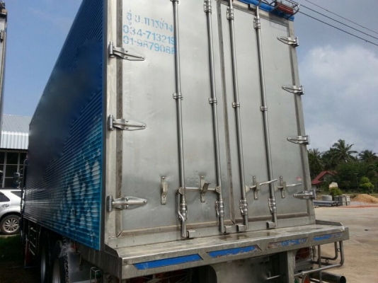 รถฮีโน่ 12 ล้อ ตู้เย็น  260 แรงม้า. ปี 48  ( รถประกอบ. )  สนใจติดต่อ 081 - 6079515
