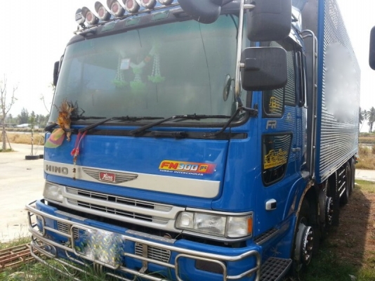 รถฮีโน่ 12 ล้อ ตู้เย็น  260 แรงม้า. ปี 48  ( รถประกอบ. )  สนใจติดต่อ 081 - 6079515