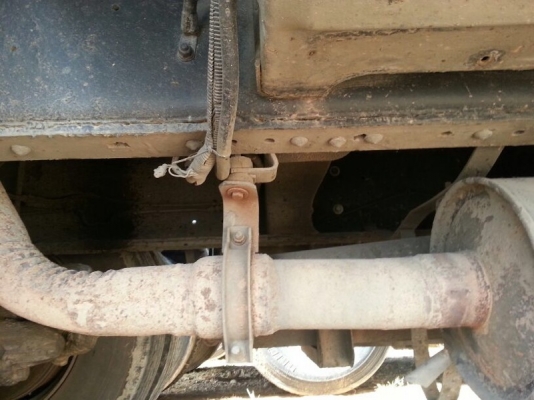 รถฮีโน่ 12 ล้อ ตู้เย็น  260 แรงม้า. ปี 48  ( รถประกอบ. )  สนใจติดต่อ 081 - 6079515