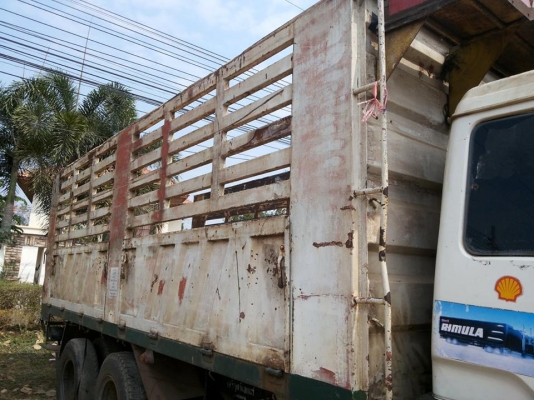 ขายกระบะรถสิบล้อ ยาว 6.10 เมตร กว้าง 2.45 เมตร