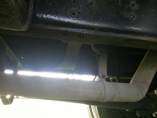 รถอีซูซุ 10 ล้อ ตู้เย็น  175 แรงม้า.  สนใจติดต่อ 081 - 6079515