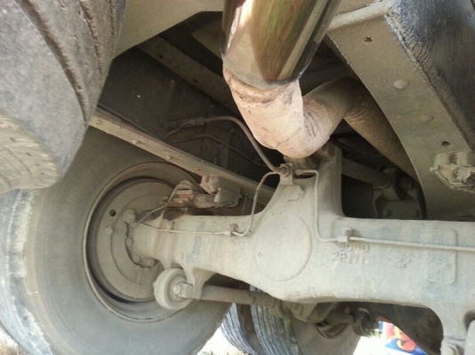 รถอีซูซุ 10 ล้อ ตู้เย็น  175 แรงม้า.  สนใจติดต่อ 081 - 6079515