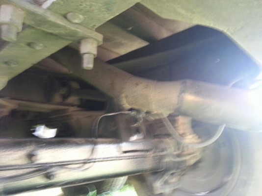 รถอีซูซุ 10 ล้อ ตู้เย็น  175 แรงม้า.  สนใจติดต่อ 081 - 6079515