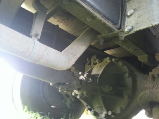 รถอีซูซุ 10 ล้อ ตู้เย็น  175 แรงม้า.  สนใจติดต่อ 081 - 6079515