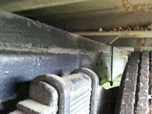 รถอีซูซุ 10 ล้อ ตู้เย็น  175 แรงม้า.  สนใจติดต่อ 081 - 6079515