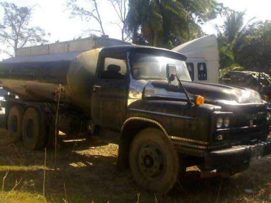 ขายรถบรรทุกน้ำ 10 ล้อ 1 เพลา เครื่อง 6BD1 - 145 แรง ขนาดบรรจุ 12,000 ลิตร ทะเบียนพร้อม