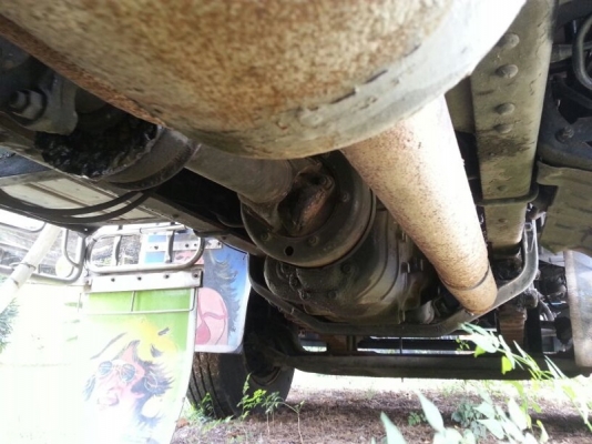 รถฮีโน่ 10 ล้อ ตู้เย็น 187  แรงม้า.  ( เพลาเดียว )  สนใจติดต่อ 081 - 6079515