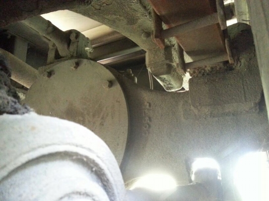 รถฮีโน่ 10 ล้อ ตู้เย็น 187  แรงม้า.  ( เพลาเดียว )  สนใจติดต่อ 081 - 6079515