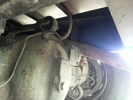 รถฮีโน่ 10 ล้อ ตู้เย็น 187  แรงม้า.  ( เพลาเดียว )  สนใจติดต่อ 081 - 6079515