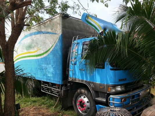 รถฮีโน่ 10 ล้อ ตู้เย็น 187  แรงม้า.  ( เพลาเดียว )  สนใจติดต่อ 081 - 6079515