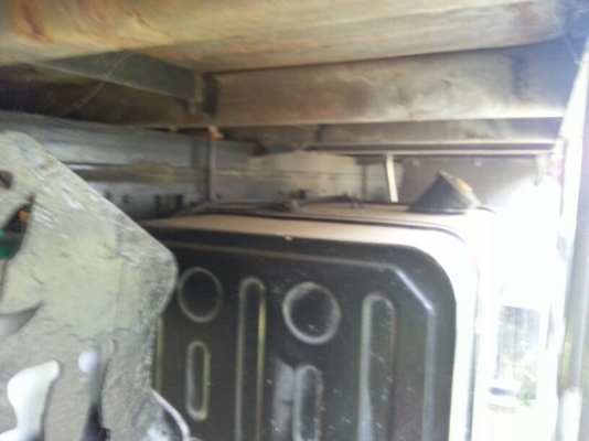 รถฮีโน่ 10 ล้อ ตู้เย็น 187  แรงม้า.  ( เพลาเดียว )  สนใจติดต่อ 081 - 6079515