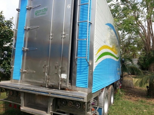 รถฮีโน่ 10 ล้อ ตู้เย็น 187  แรงม้า.  ( เพลาเดียว )  สนใจติดต่อ 081 - 6079515