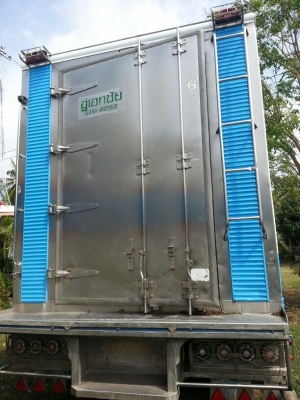 รถฮีโน่ 10 ล้อ ตู้เย็น 187  แรงม้า.  ( เพลาเดียว )  สนใจติดต่อ 081 - 6079515