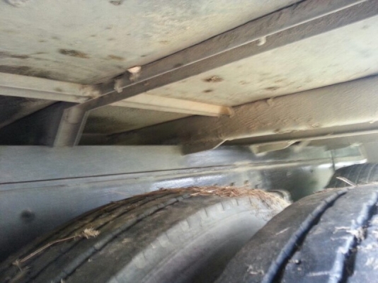 รถฮีโน่ 10 ล้อ ตู้เย็น 187  แรงม้า.  ( เพลาเดียว )  สนใจติดต่อ 081 - 6079515