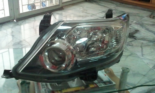 ขายไฟหน้า fortuner champ