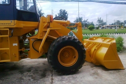 รถตัก KOMATSU WA200-1-1xxxx เลขชั่วโมง 2,xxx hr รถเก่าญี่ปุ่นแท้ ในสภาพที่พร้อมใช้งานที่สุด.