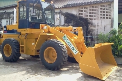 รถตัก KOMATSU WA200-1-1xxxx เลขชั่วโมง 2,xxx hr รถเก่าญี่ปุ่นแท้ ในสภาพที่พร้อมใช้งานที่สุด.