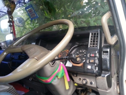 รถอีซูซุ 10 ล้อ ตู้เย็น FVM  175 แรงม้า.  สนใจติดต่อ 081 - 6079515