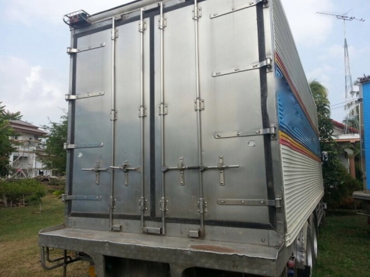 รถอีซูซุ 10 ล้อ ตู้เย็น FVM  175 แรงม้า.  สนใจติดต่อ 081 - 6079515