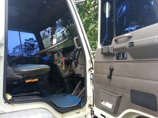 รถอีซูซุ 10 ล้อ ตู้เย็น FVM  175 แรงม้า.  สนใจติดต่อ 081 - 6079515