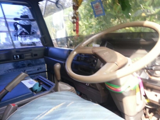 รถอีซูซุ 10 ล้อ ตู้เย็น FVM  175 แรงม้า.  สนใจติดต่อ 081 - 6079515