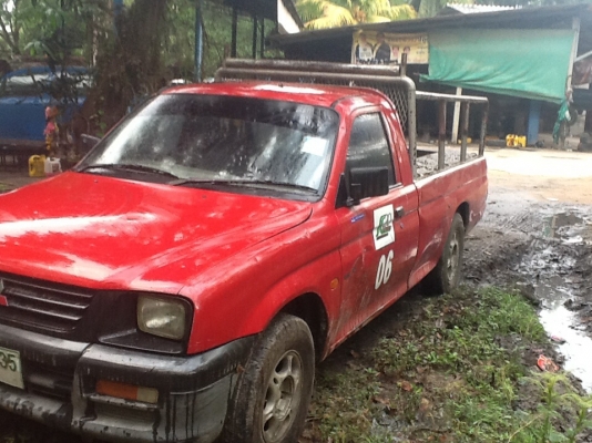 ราคาโดนๆอีกแล้วครับมิตซูมิชิสตาด้าปี.   41.  รถเดิมๆครับเครื่องไม่ดี.   เอกสารชุดโอนพร้อมภาษีเต็มคัชซีดีไม่มีผุ