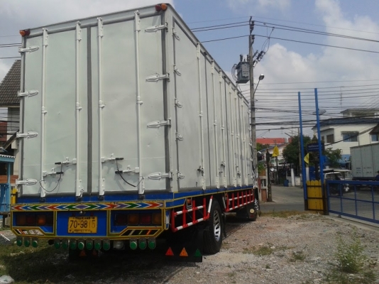 ขาย รถ อีซูซุ เดทก้า ยาว 7.20 เมตร ติดต่อ คุณอ้น โทร.081-9496134