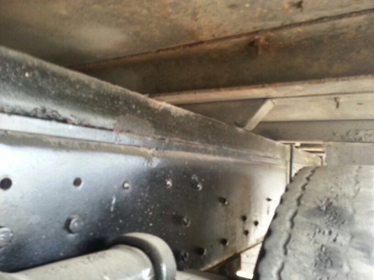 รถฮีโน่ 10 ล้อ ตู้เย็น FL1M  220 แรงม้า. ปี 36   สนใจติดต่อ 081 - 6079515