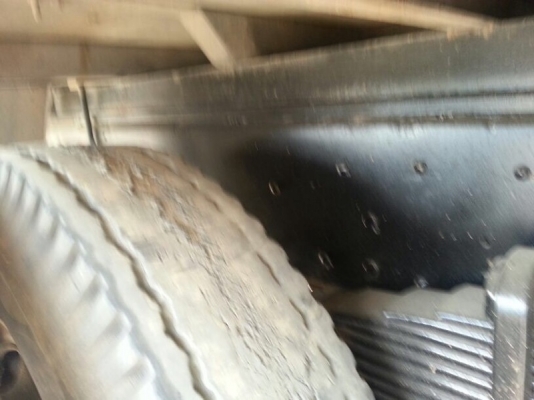 รถฮีโน่ 10 ล้อ ตู้เย็น FL1M  220 แรงม้า. ปี 36   สนใจติดต่อ 081 - 6079515