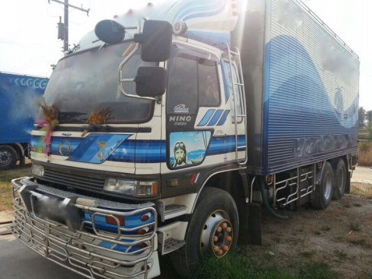 รถฮีโน่ 10 ล้อ ตู้เย็น FL1M  220 แรงม้า. ปี 36   สนใจติดต่อ 081 - 6079515