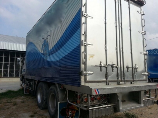 รถฮีโน่ 10 ล้อ ตู้เย็น FL1M  220 แรงม้า. ปี 36   สนใจติดต่อ 081 - 6079515