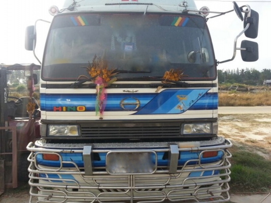 รถฮีโน่ 10 ล้อ ตู้เย็น FL1M  220 แรงม้า. ปี 36   สนใจติดต่อ 081 - 6079515